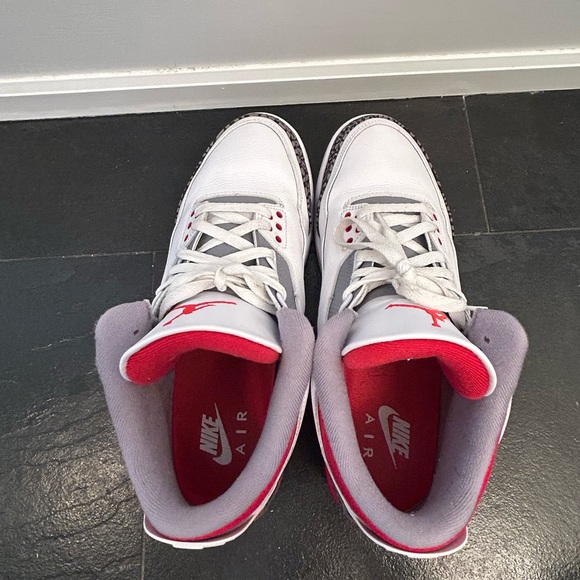 Jordan 3 Fire Red 2022 - Picture 6 of 12